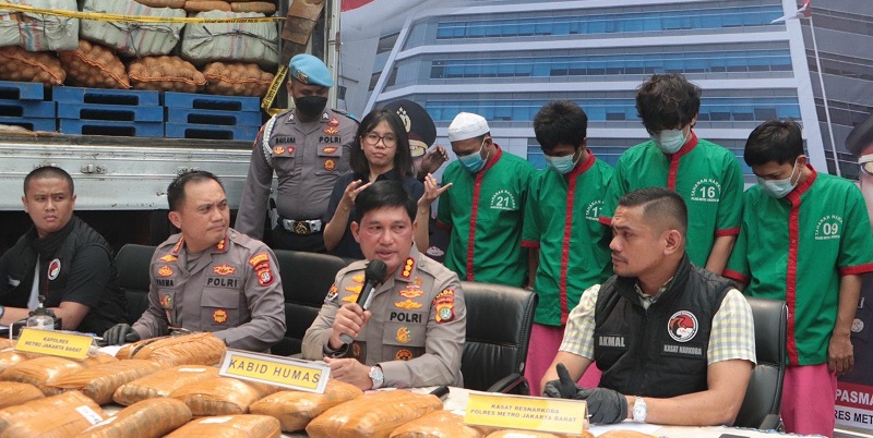 Rilis pengungkapan 304 kilogram ganja asal Lampung/Repro