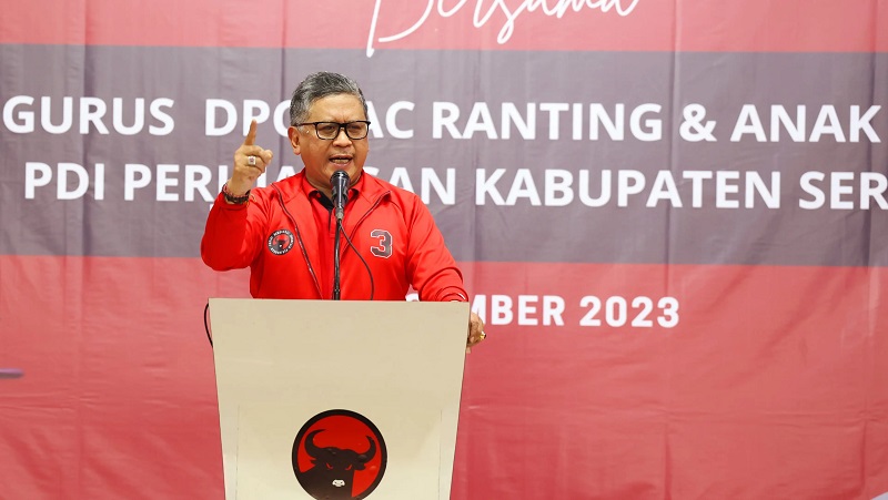 Sekjen PDIP sekaligus Sekretaris TPN Ganjar-Mahfud, Hasto Kristiyanto di Kabupaten Serang, Banten, Minggu (10/12/2023). (Foto: Ist