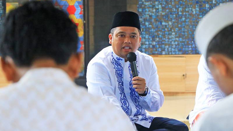 Walikota Tangerang Arief R Wismansyah menggelar doa perpisahan denganpara anak yatim. (Foto: Dok Pemkot)