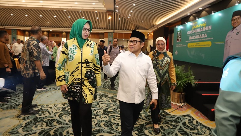 Bakal calon Gubernur Banten Airin Racmi Diany bersama Ketum PKB Muhaimin Iskandar. (Foto: AMR/RMB)
