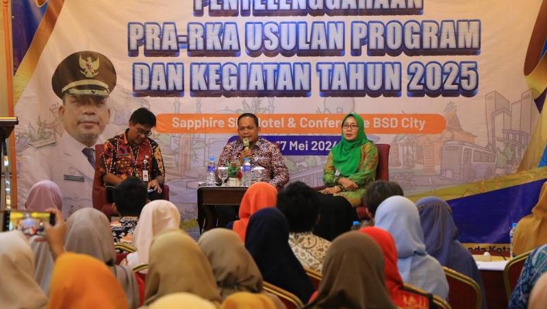 Pj Walikota Tangerang Nurdin saat memberikan arahan dalam kegiatan Penyelenggaraan Pra-RKA tahun 2025. (Foto: Dok Pemkot)