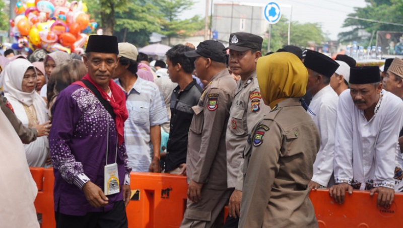 Satpol PP Kabupaten Tangerang dukung kelancaran jemaah haji yang akan berangkat ke tanah suci. (Foto: Repro)