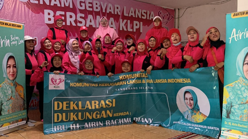 Komunitas Lansia di Tangsel deklarasi dukung Airin Rachmi Diany di Pilgub Banten. (Foto: Ist/RMB)